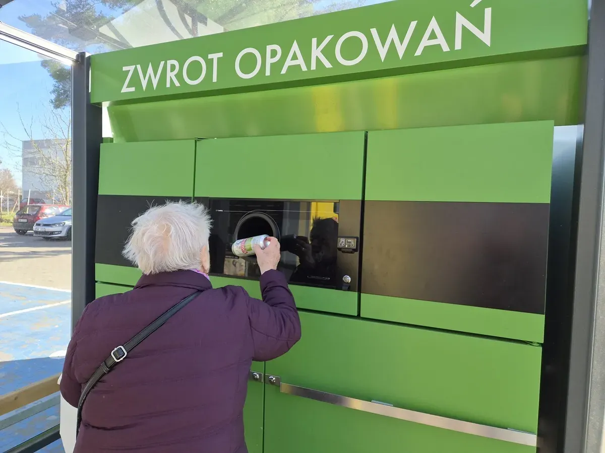 Cash Rewards for Bottle and Can Returns: A Customer-Driven Initiative