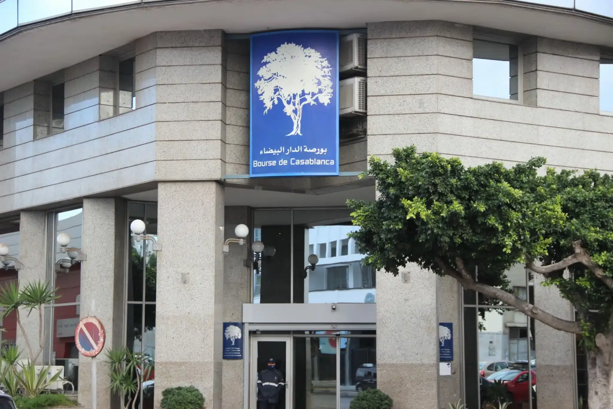 Casablanca Stock Exchange Soars Following Iran-US Agreement