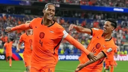 Netherlands Dominates Sweden in CDM 26 Match